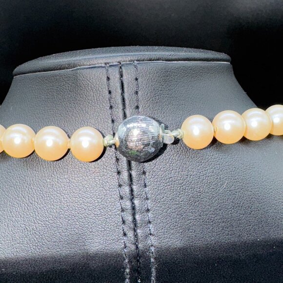 Vintage Cream Coloured Faux Pearls Necklace Long 26 inches - Picture 4 of 7